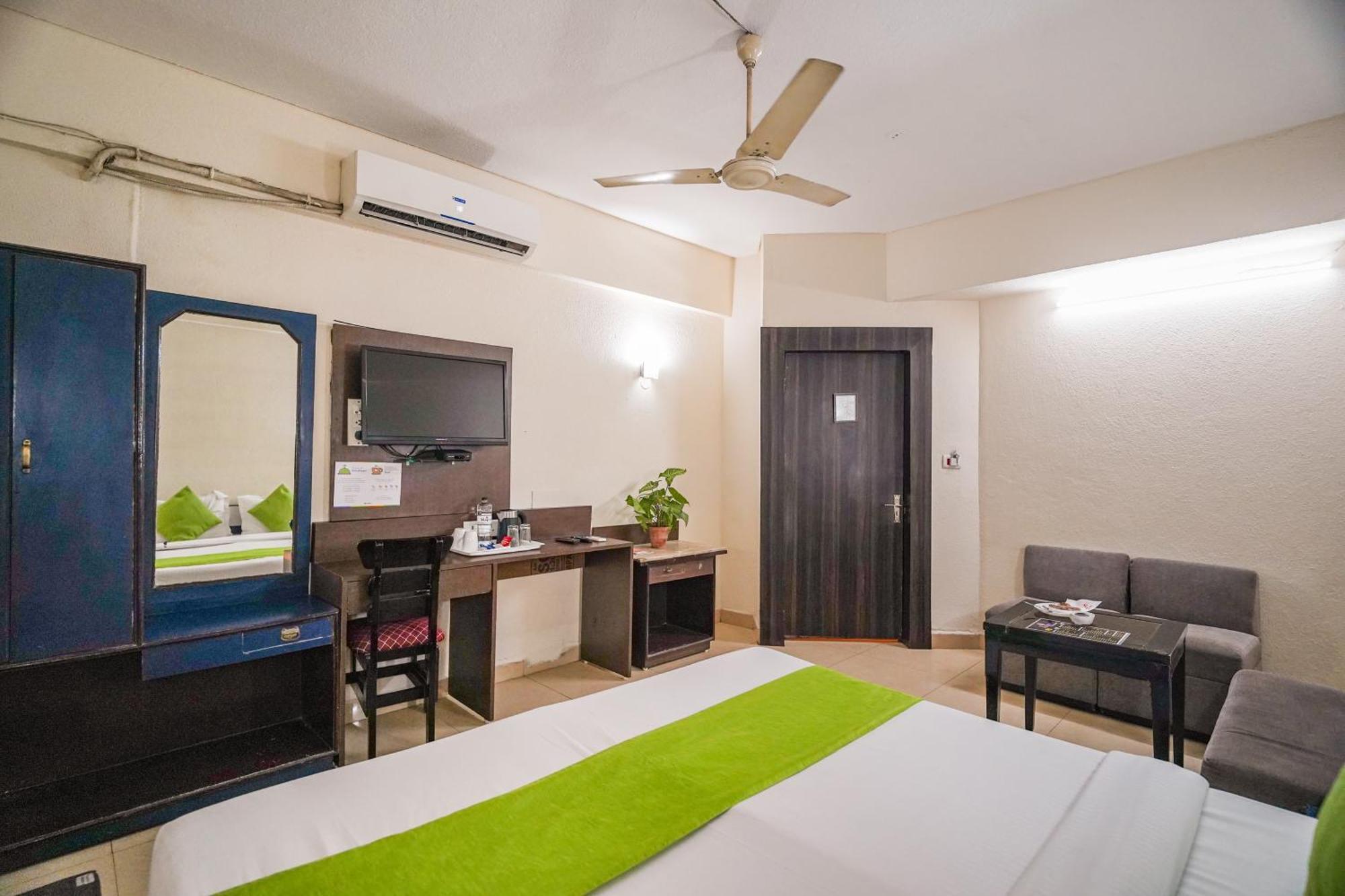 Hotel The Shagun Бхопал Экстерьер фото